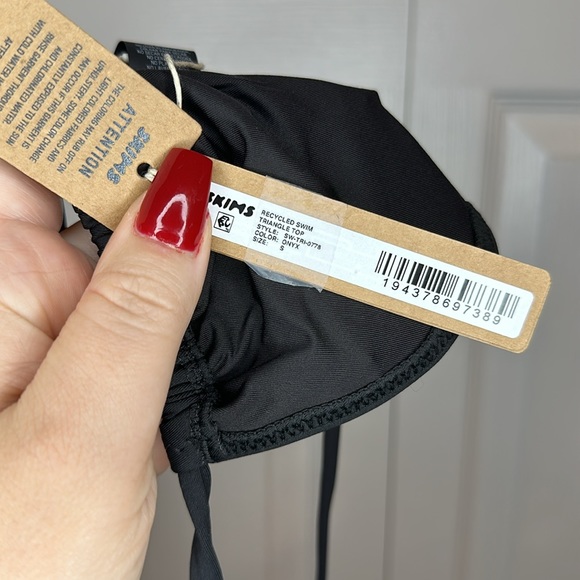 SKIMS Swim Triangle Bikini Top Onyx - Picture 7 of 7